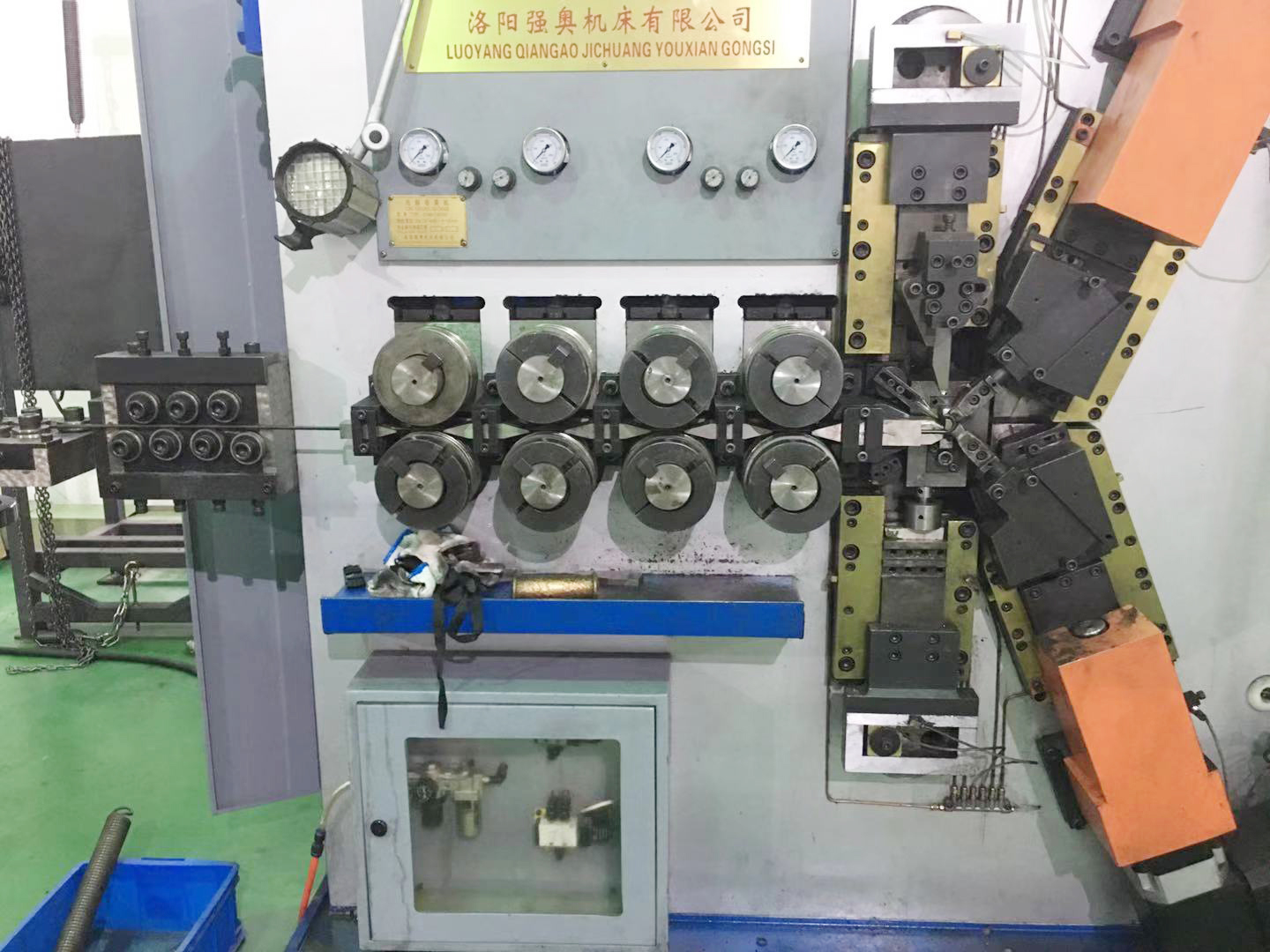 多軸無(wú)凸電腦彈簧機(jī)